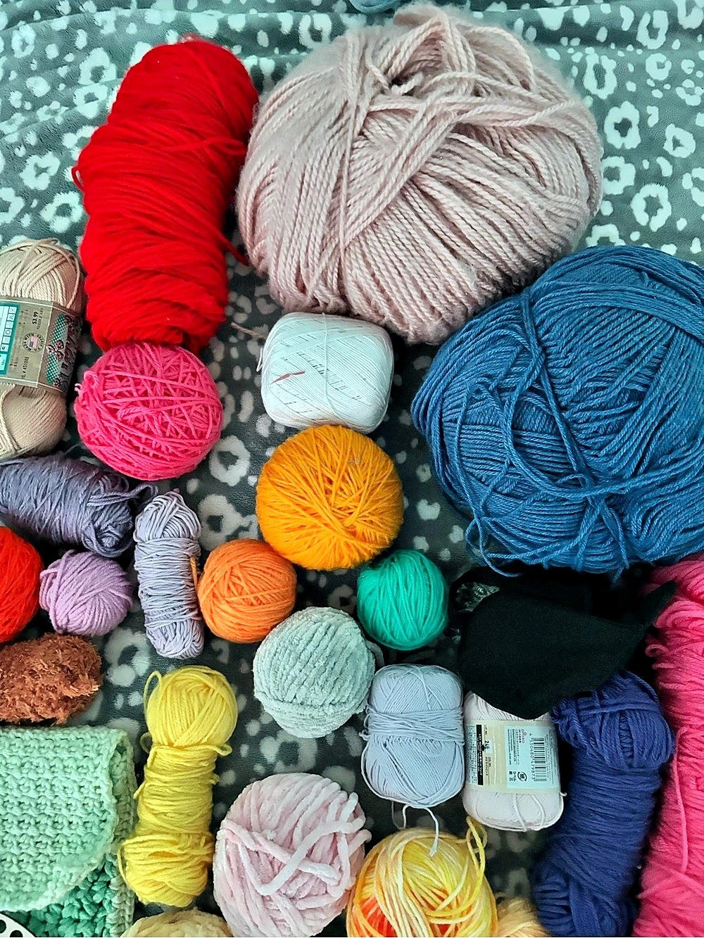 Multicolor Yarn Craft Lot - Picture 12 of 16